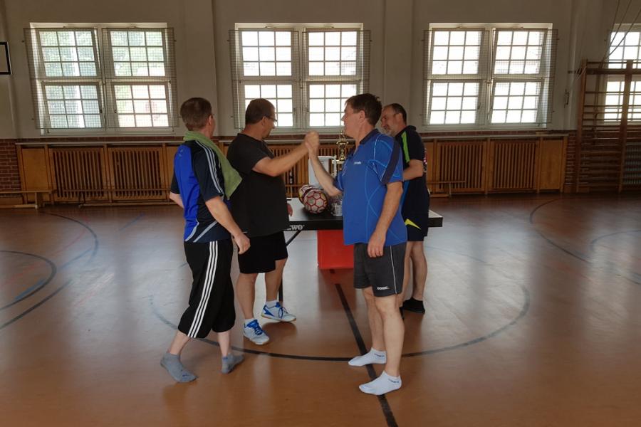 Slide Nummer 2